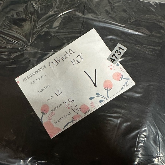 Athleta black pintuck pull on woman’s athleisure pant. 16T - Picture 11 of 11